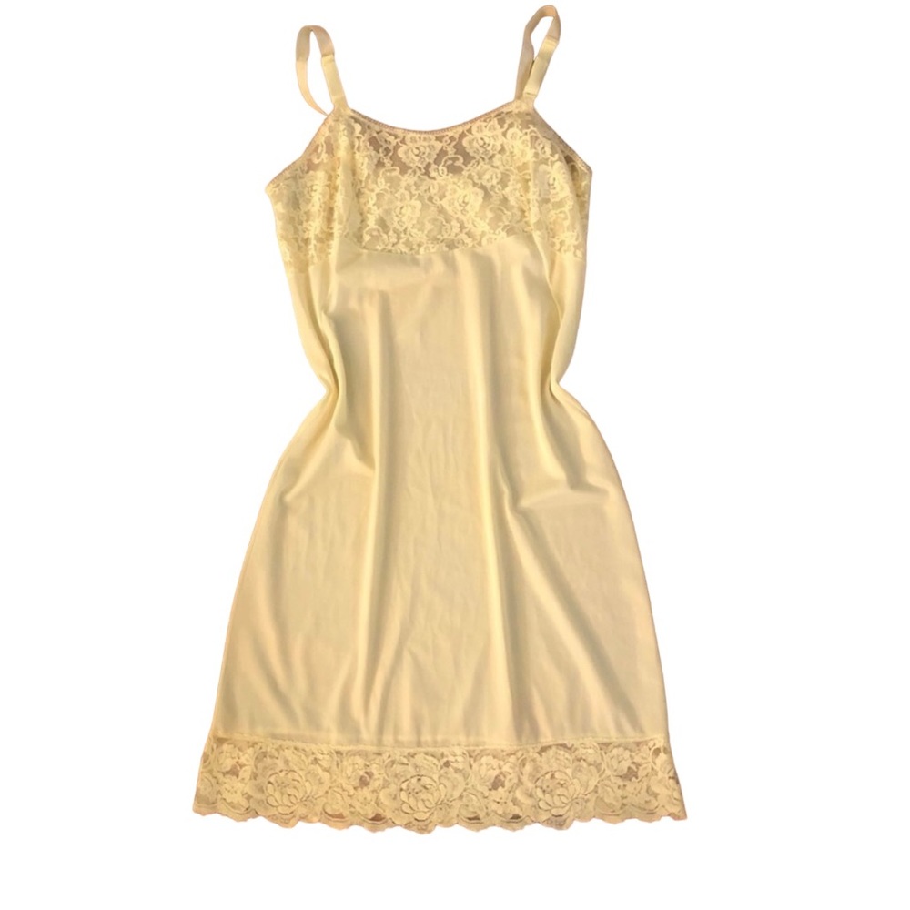 1950’s Vintage Soft Yellow Full Slip w/Lace Bust, Pastel‎ Yellow Slip Dress, Med - Picture 6 of 6